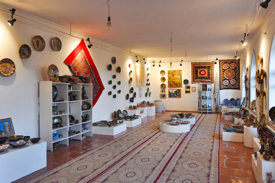 Narzullaev family’s ceramics workshop, Gijduvan, Ceramic Artists of Uzbekistan
