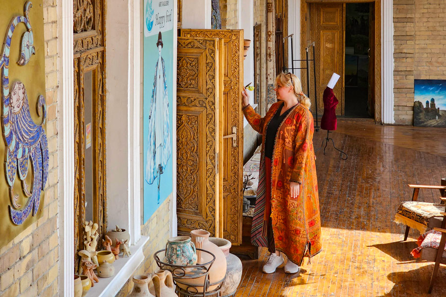 Happy Bird Gallery, Samarkand