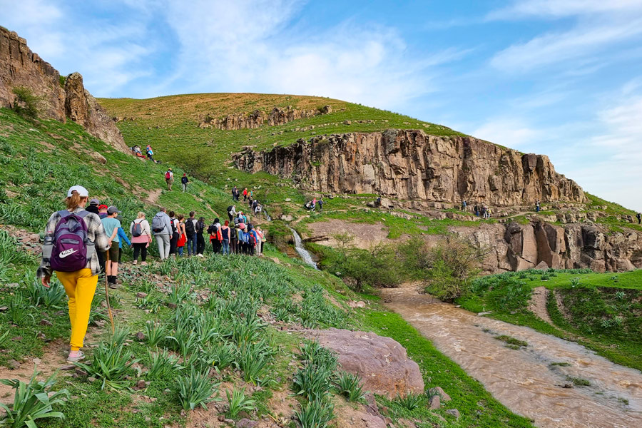 Best Time to Visit Uzbekistan, Hiking in Tavaksay in Spring