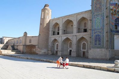 Médersa d’Abdulaziz-khan, Boukhara