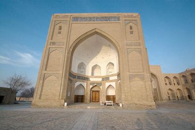 チョル・バクル墓地遺跡、ブハラ
