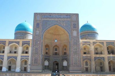 Miri Arab Madrasah, Buchara