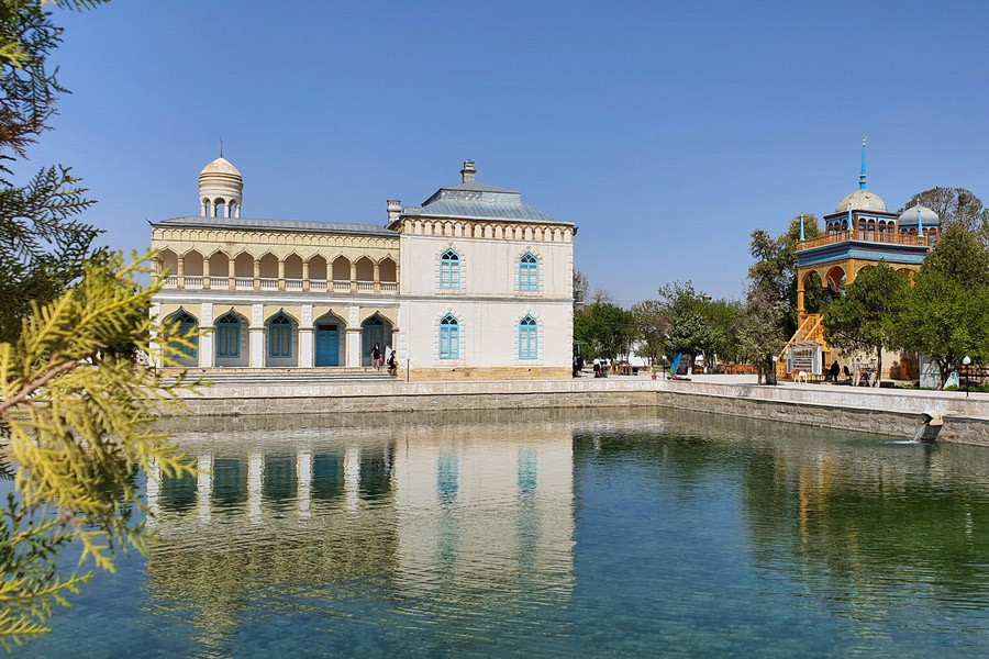 Palais Sitorai Mokhi-Khossa aux environs de Boukhara