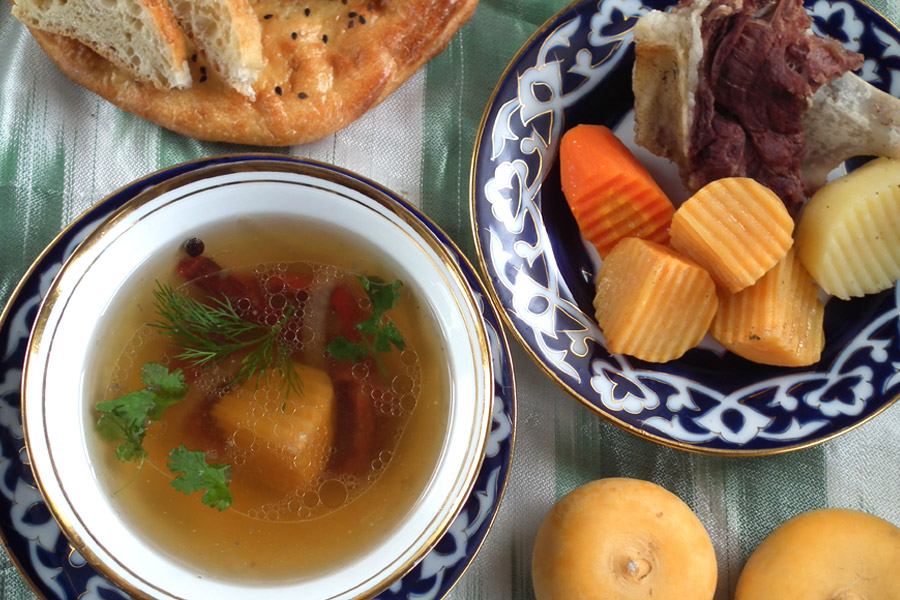 Sopas uzbekas, Comida uzbeka