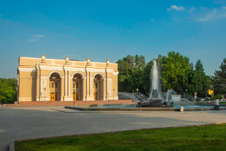 Alisher Navoi Theater, Tashkent