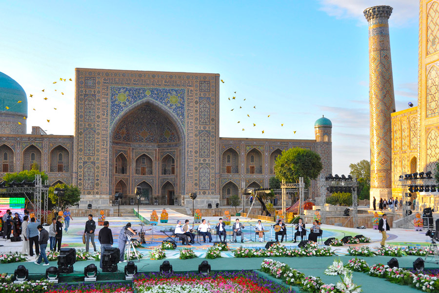 Place du Registan, Samarcande, Festival international Sharq Taronalari