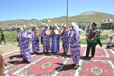 Traditional Uzbek dance