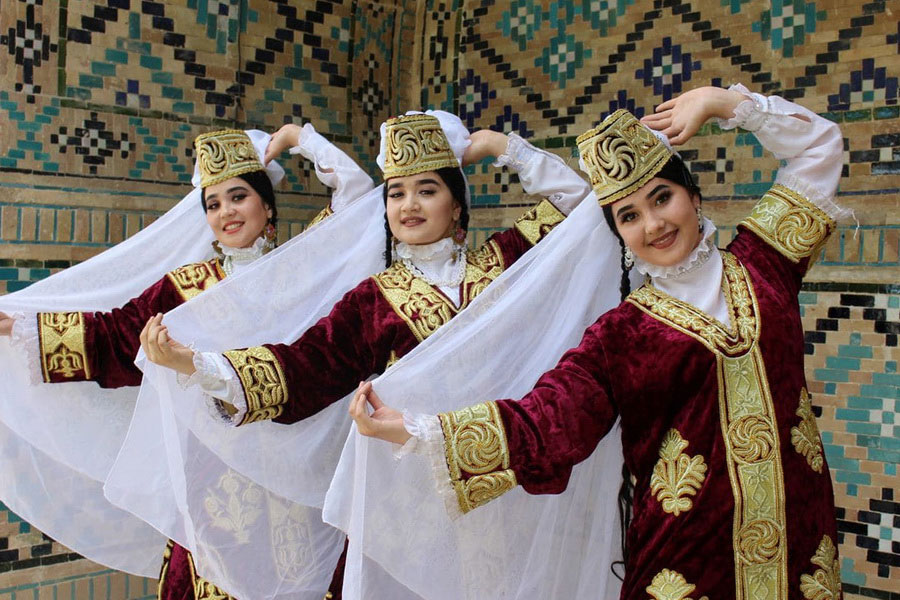 Национальный узбекский танец