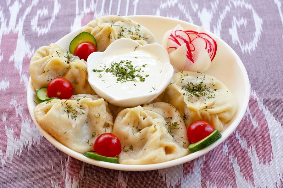 Platos Uzbekos con Masa: Las manty