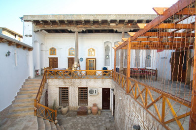 Bibi-Khanym Hotel