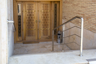 Вход, Гостиница Misgaron