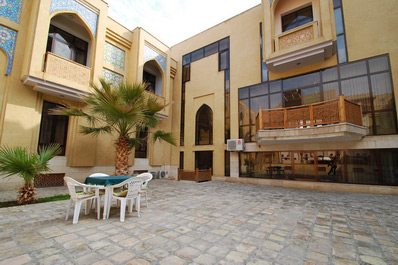 Yard, Omar Khayyam Hotel