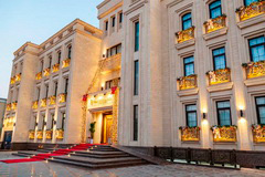 Entrance, Paradise Plaza Hotel