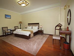 Luxe Room, Zargaron Plaza Hotel
