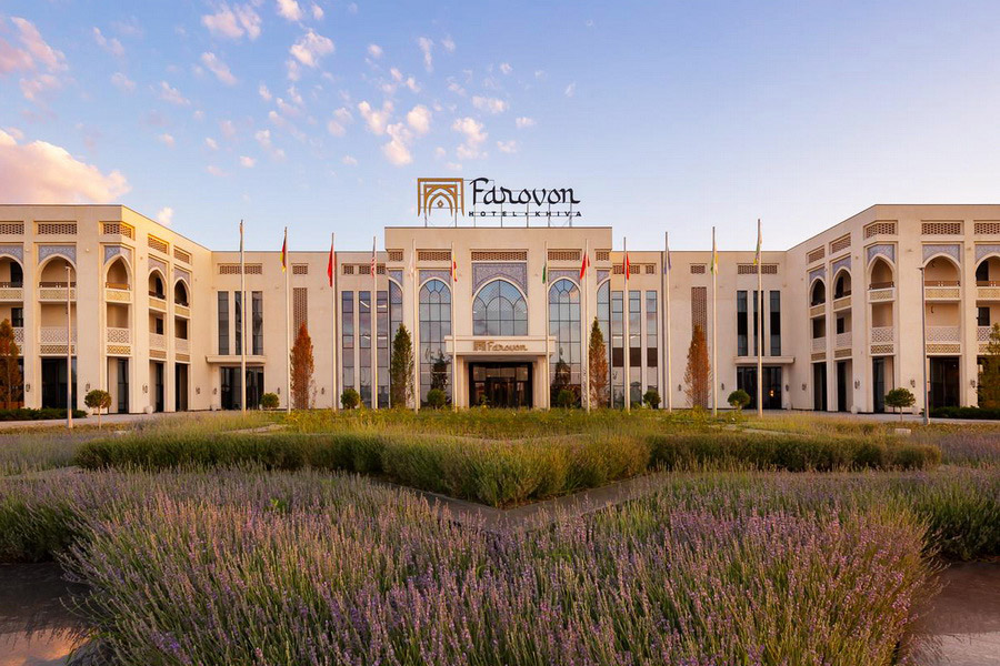 Farovon Hotel