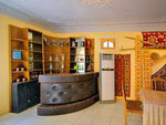 Bar, Zafarbek Guest House