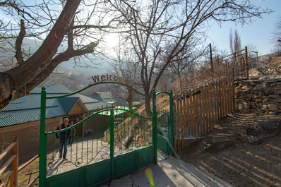 Eintritt, Gasthaus Khayot