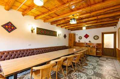 Restaurant, Gasthaus Khayot