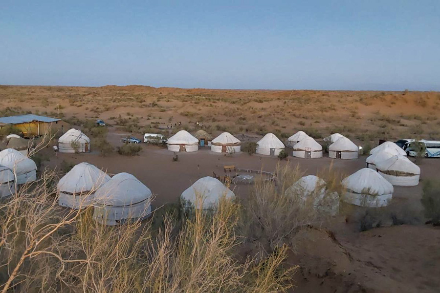 Le camp de yourtes Safari