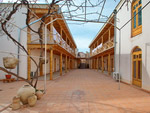 Cour, Hôtel Bibi-Khanum