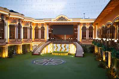 Courtyard, Golden Samarkand Hotel