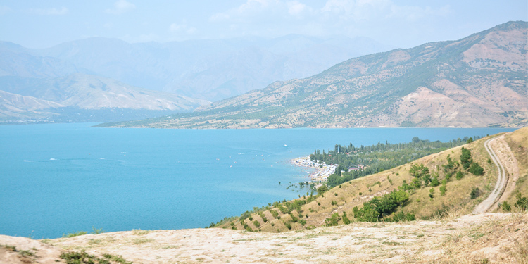 Embalse de Charvak, Uzbekistán