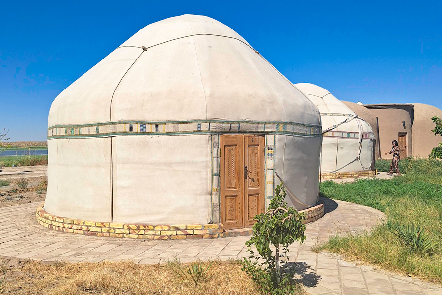 Yurt, City of Magicians