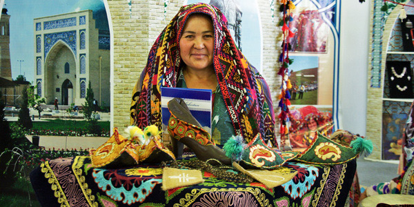Exploring Traditional Artisan Markets