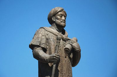 Alisher Navoi monument, Navoi