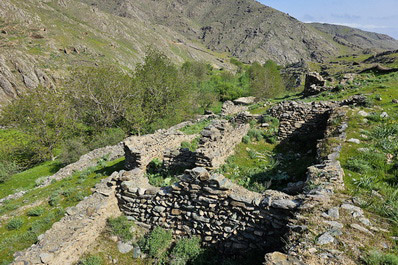 Поселок Асраф, Нуратинские горы