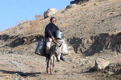 Sentyab Village, Nurata