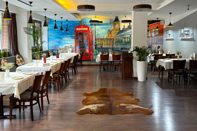 Основной зал ресторана