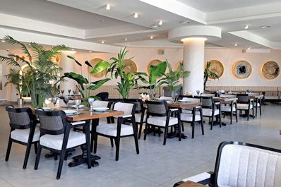 Зал, Ресторан Emirhan