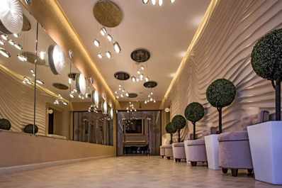 Лобби ресторана, Истиклол