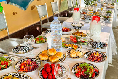 Еда, Shakhnoza National House