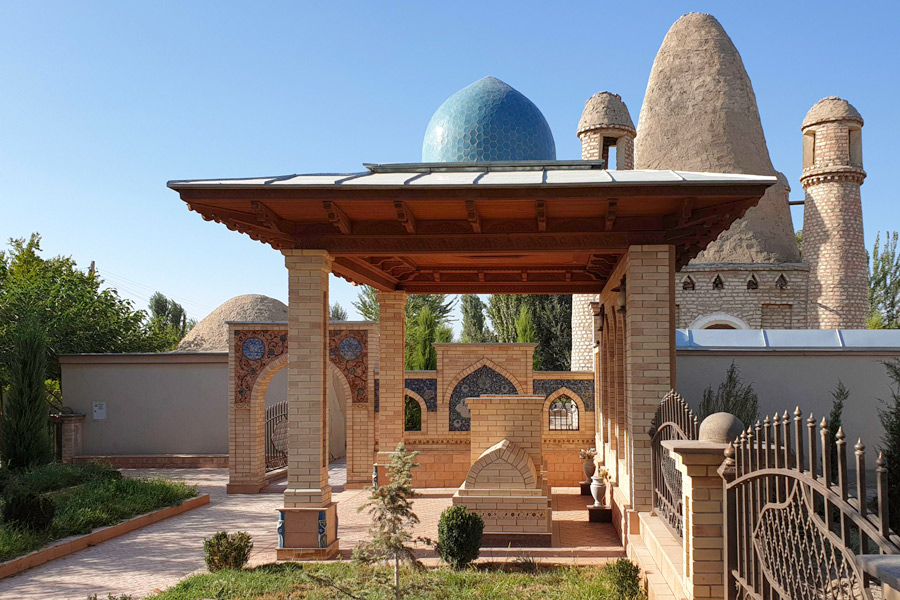 Khoja Ilgar Mosque, Rishtan