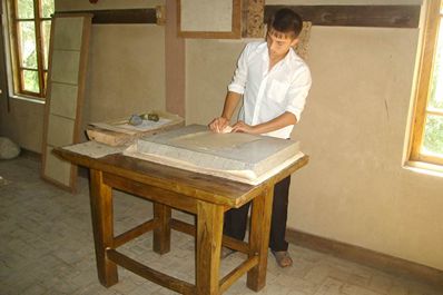 Fábrica de papel Meros en la cercanía de Samarcanda