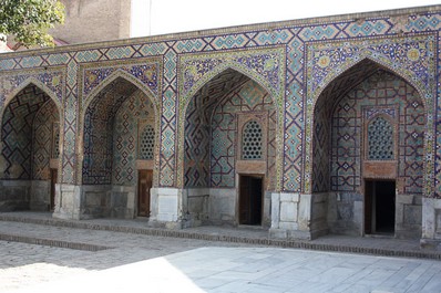 Nodir Divan Begi madrasah, Samarkand