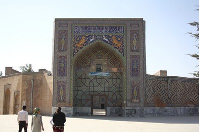 Nodir Divan Begi madrasah, Samarkand