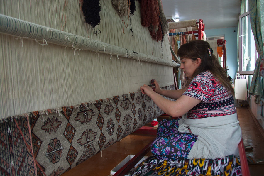Hudjum Silk Carpet Factory, Samarkand