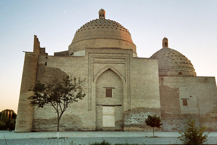 Buyankulikhan Mausoleum, Fatkhabad