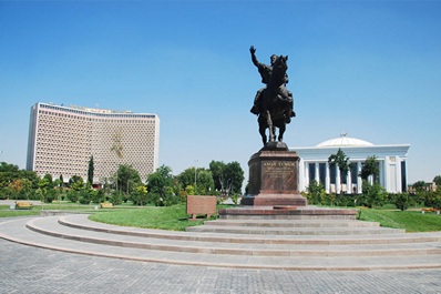 Place d’Amir Timur, Tachkent