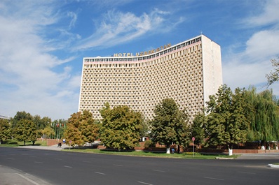 Place d’Amir Timur, Tachkent