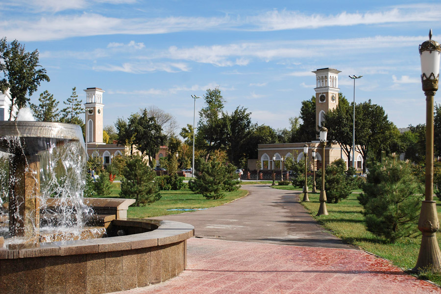 Площадь Амира Тимура, Ташкент Площадь Амира Тимура, Ташкент