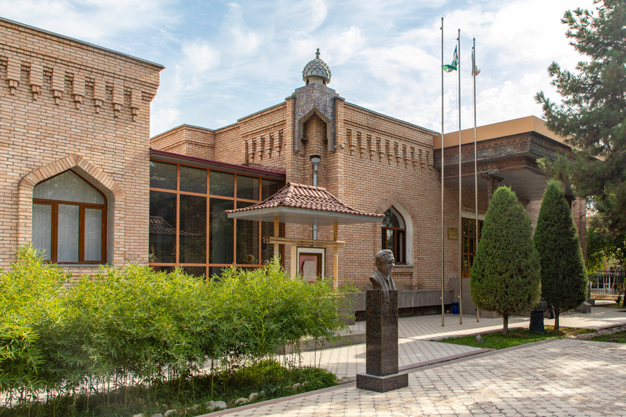 Ikuo Hirayama International Caravanserai of Culture, Tashkent Ikuo Hirayama International Caravanserai of Culture, Tashkent