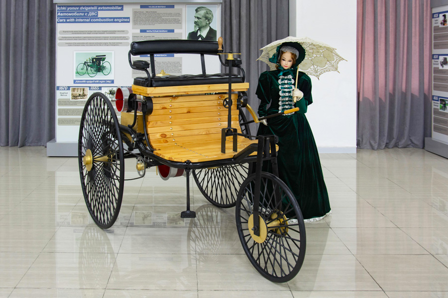 Primer automóvil, Mercedes, Museo Politécnico