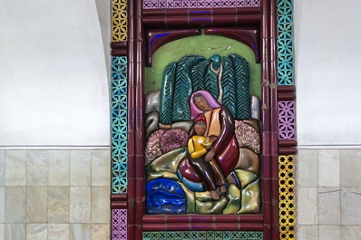 Basjorrelieve en la Estación Chilonzor, Metro de Tashkent, Uzbekistán