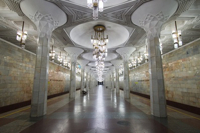 Station Mustakillik Maydoni, métro de Tachkent, l’Ouzbékistan