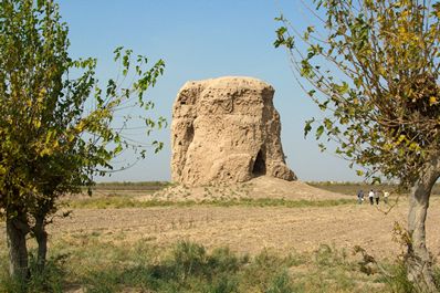 Буддийская ступа Зурмала, окрестности Термеза