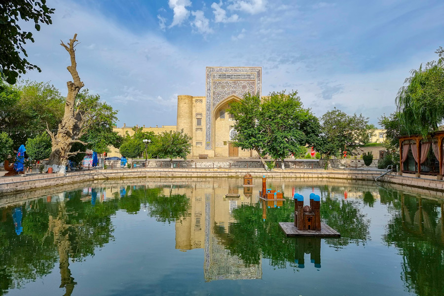 Ensemble de Lyabi-Khauz, Boukhara